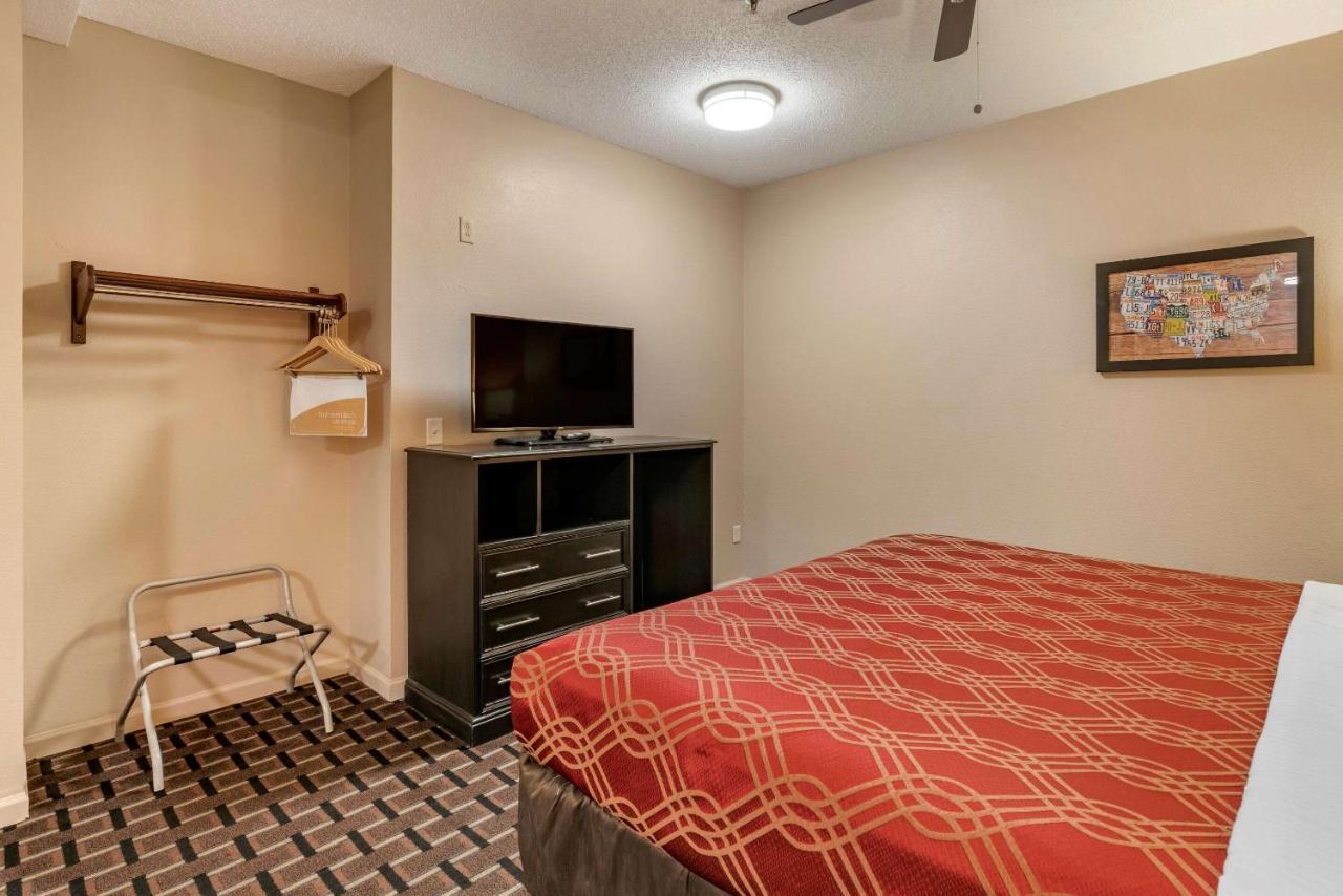 Econo Lodge Inn & Suites Granite City Kültér fotó