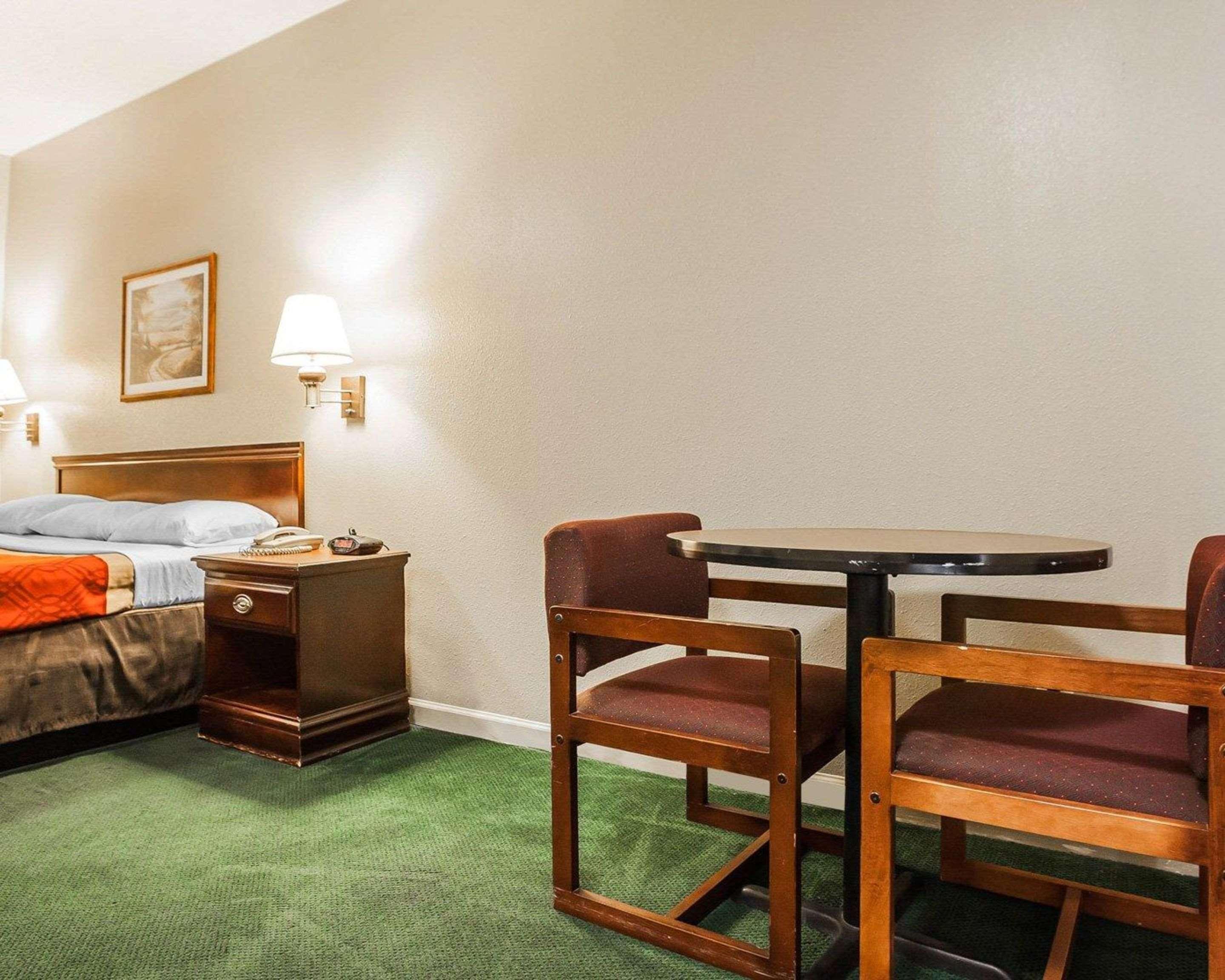 Econo Lodge Inn & Suites Granite City Kültér fotó