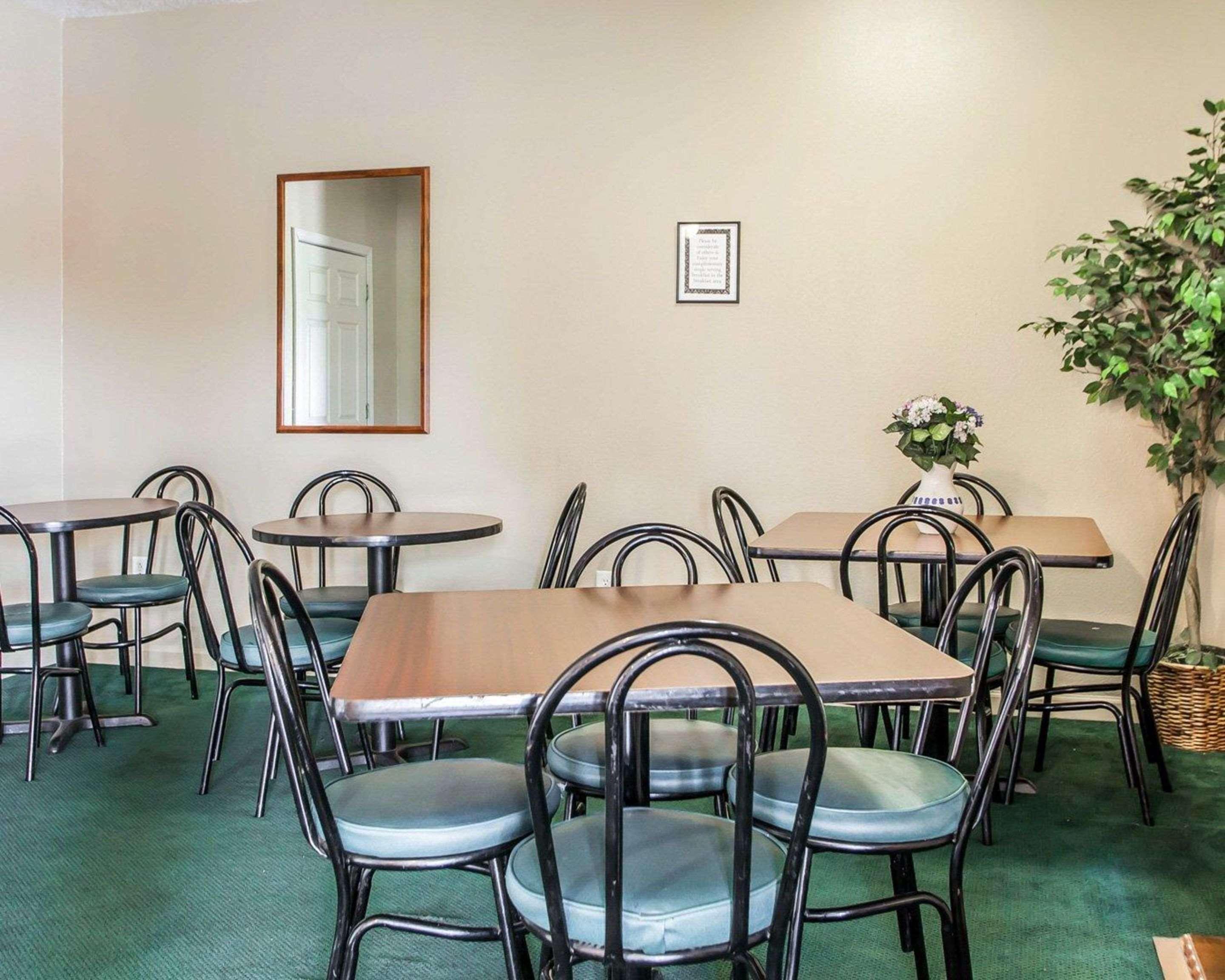 Econo Lodge Inn & Suites Granite City Kültér fotó