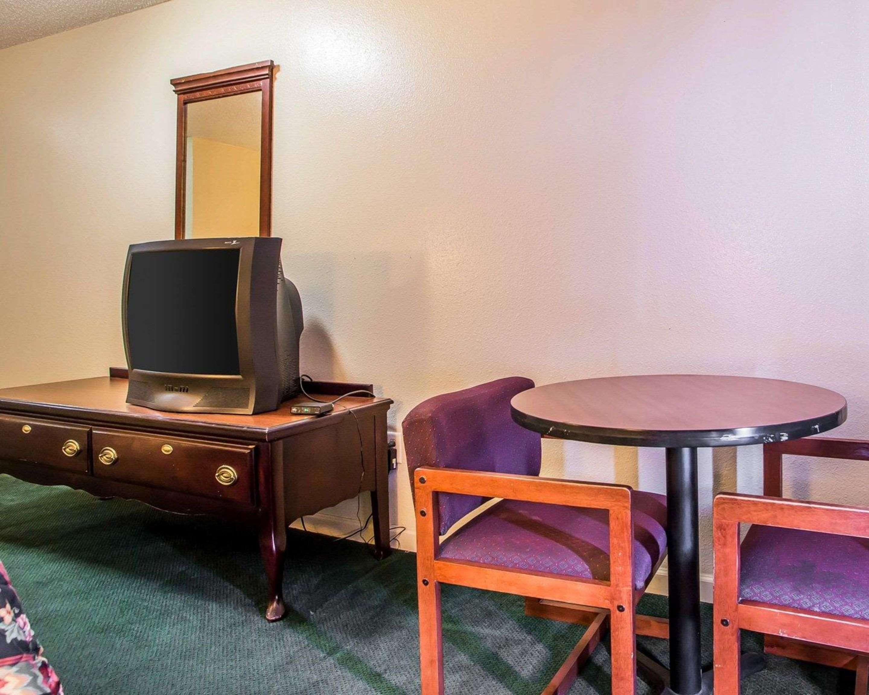 Econo Lodge Inn & Suites Granite City Kültér fotó