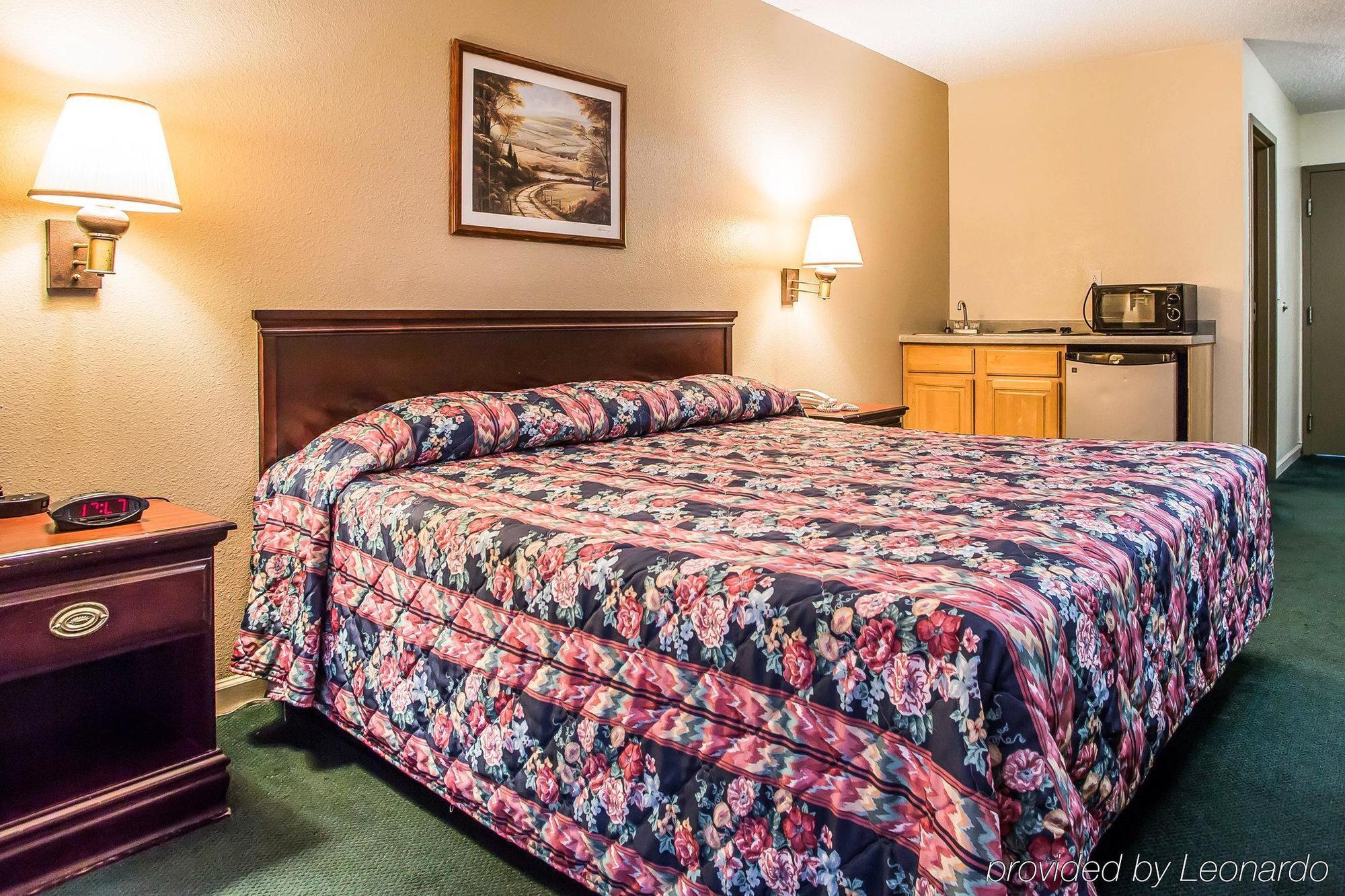 Econo Lodge Inn & Suites Granite City Kültér fotó