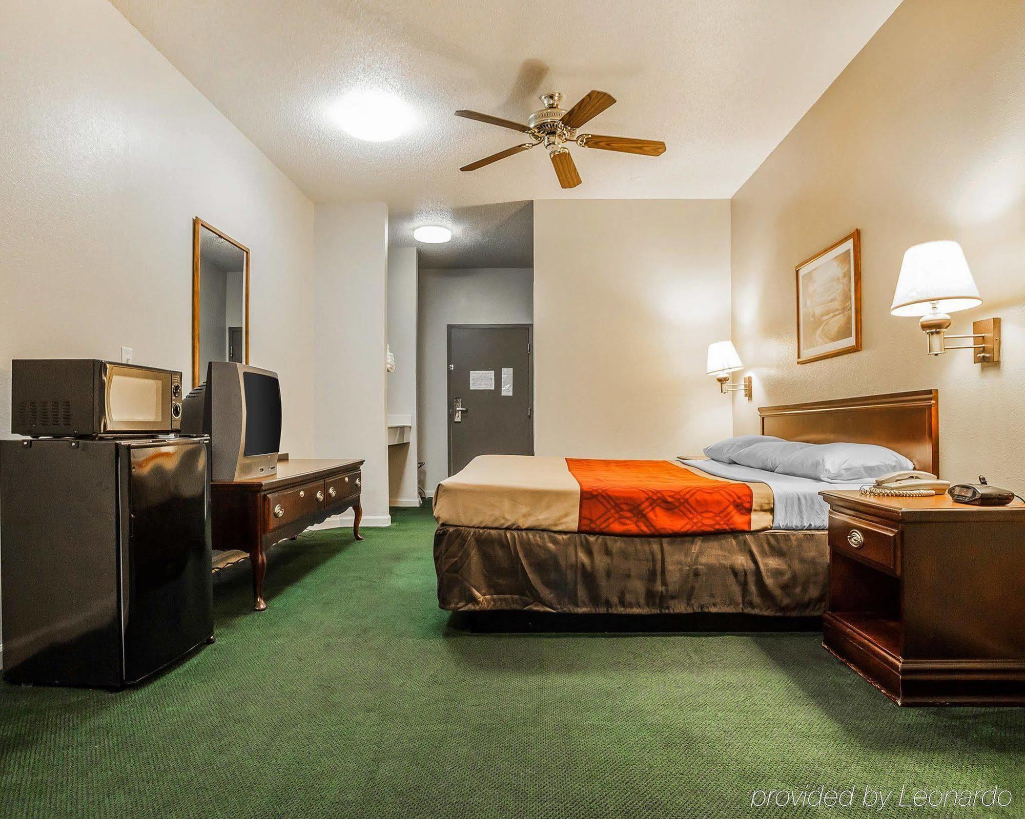 Econo Lodge Inn & Suites Granite City Kültér fotó